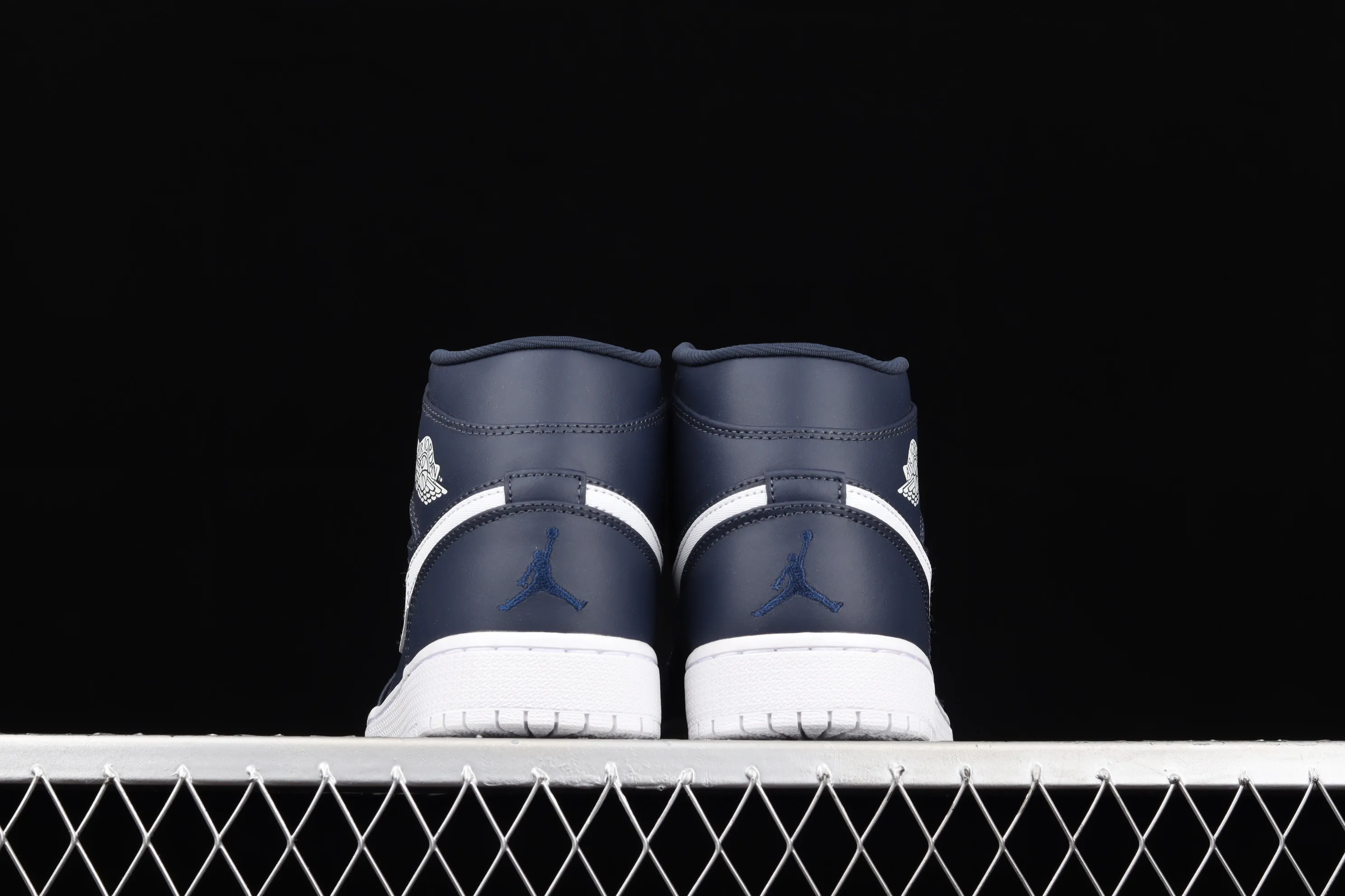 All categories Air Jordan Jordan series basketball shoes Air Jordan 1 Mid Air Jordan 1 Mid SE AJ1 Joe 1 dark blue China basketball shoes 554724-402